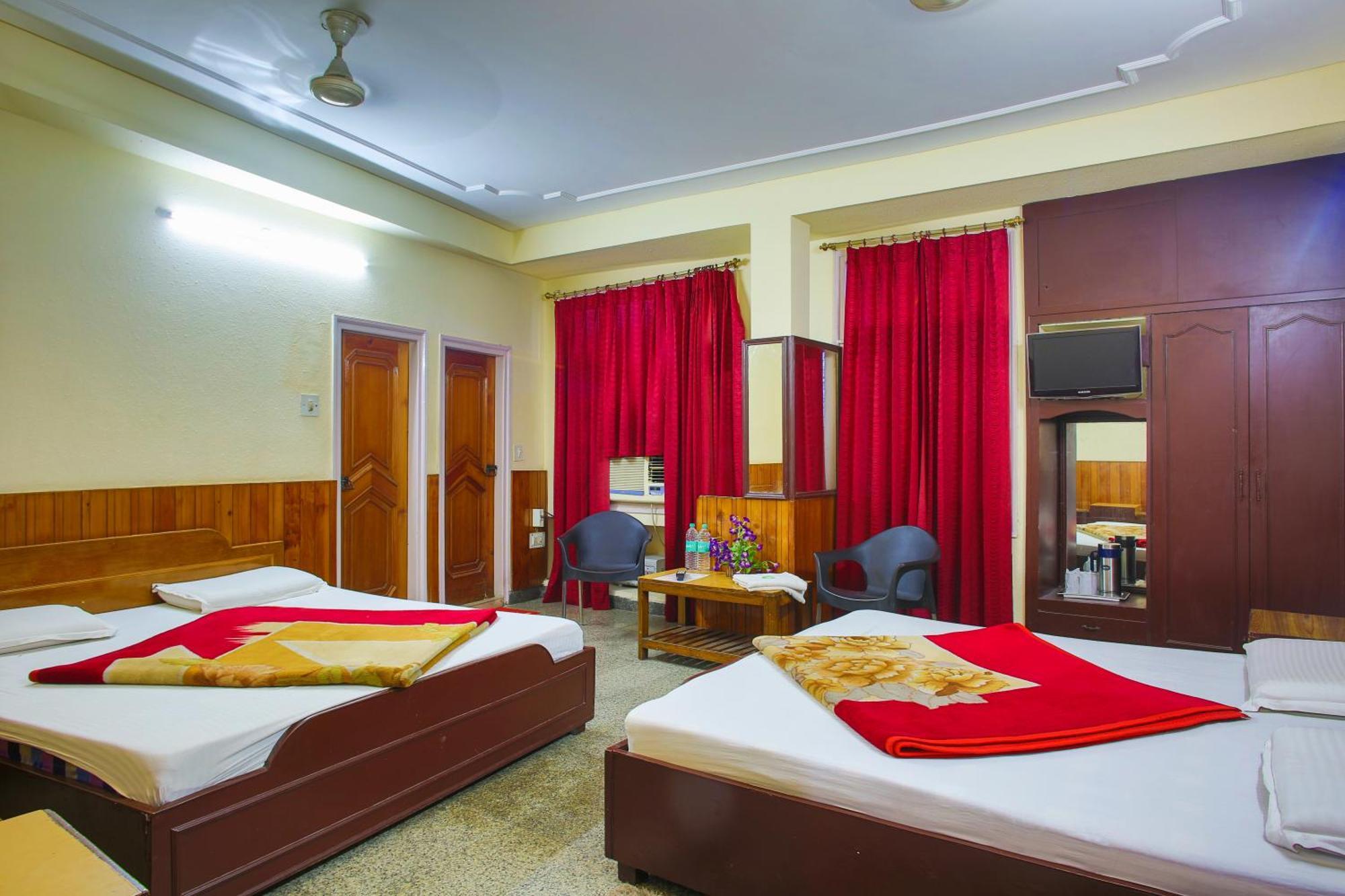 Hotel Raghunath Jammu Bagian luar foto
